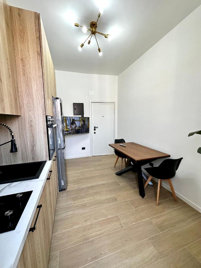 Apartment Splendido In Design Con Terrazzo Mailand